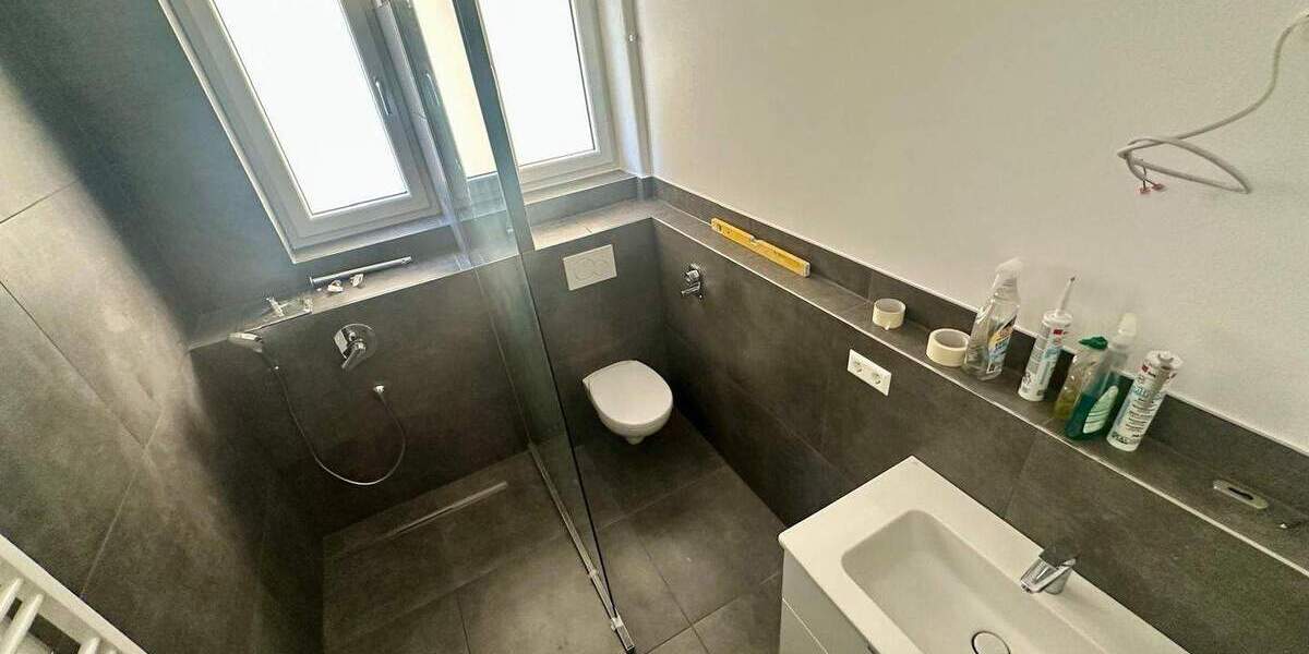 Etagenwohnung Stuttgart Ost - 3 Zimmer, 126 m&sup2;, 1.800&euro; | Angebot:25674459