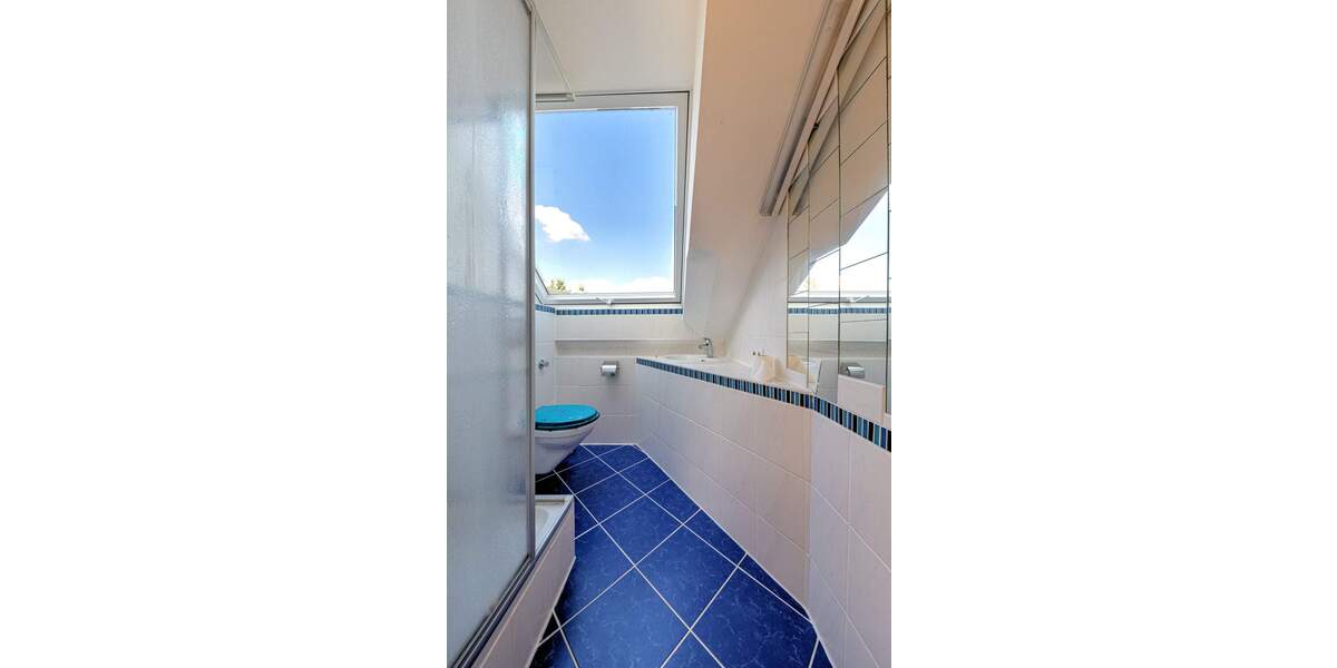 Mehrfamilienhaus, Wohnhaus Sindelfingen Darmsheim - 8 Zimmer, 193 m&sup2;, 790.000&euro; | Angebot:25694984