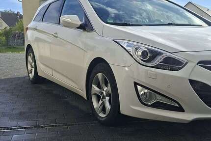 Hyundai i40 214.000 km 5.400 &euro; Herrenberg, Stadt 71083