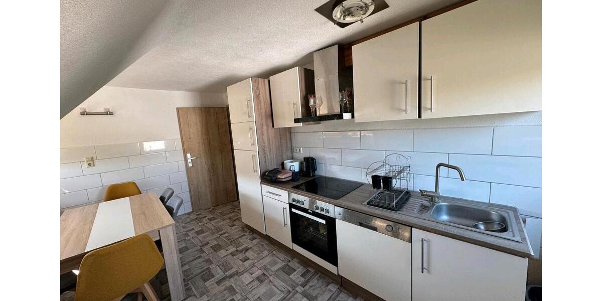 Dachgeschoßwohnung Stuttgart Feuerbach - 2.5 Zimmer, 52 m&sup2;, 1.090&euro; | Angebot:24216111