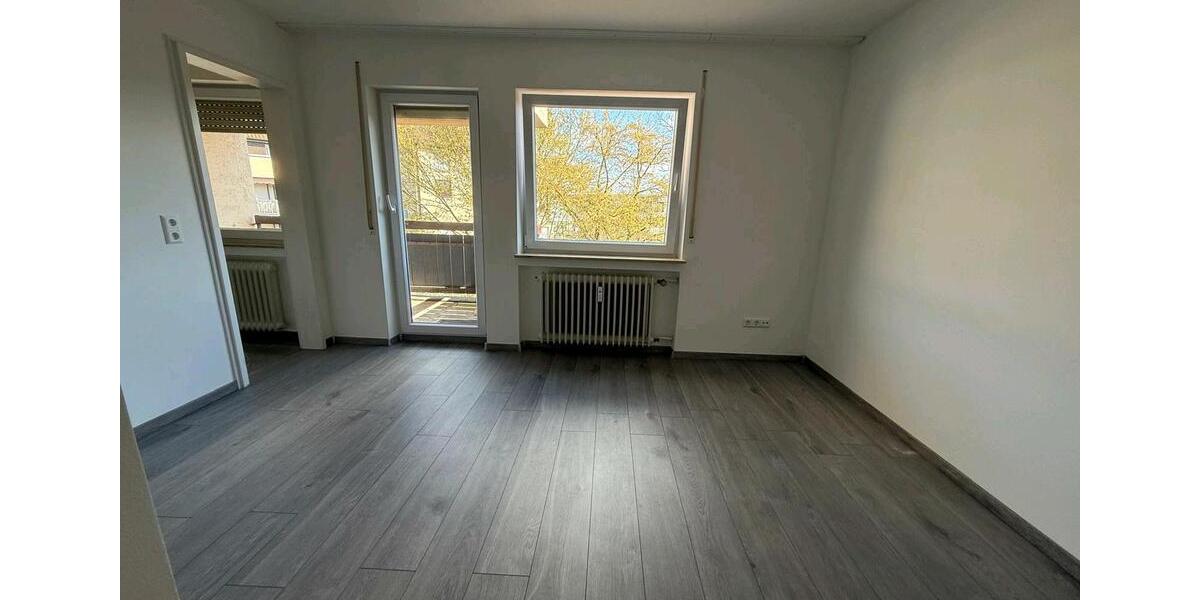Etagenwohnung Esslingen am Neckar Hegensberg - 1 Zimmer, 28 m&sup2;, 550&euro; | Angebot:25991242
