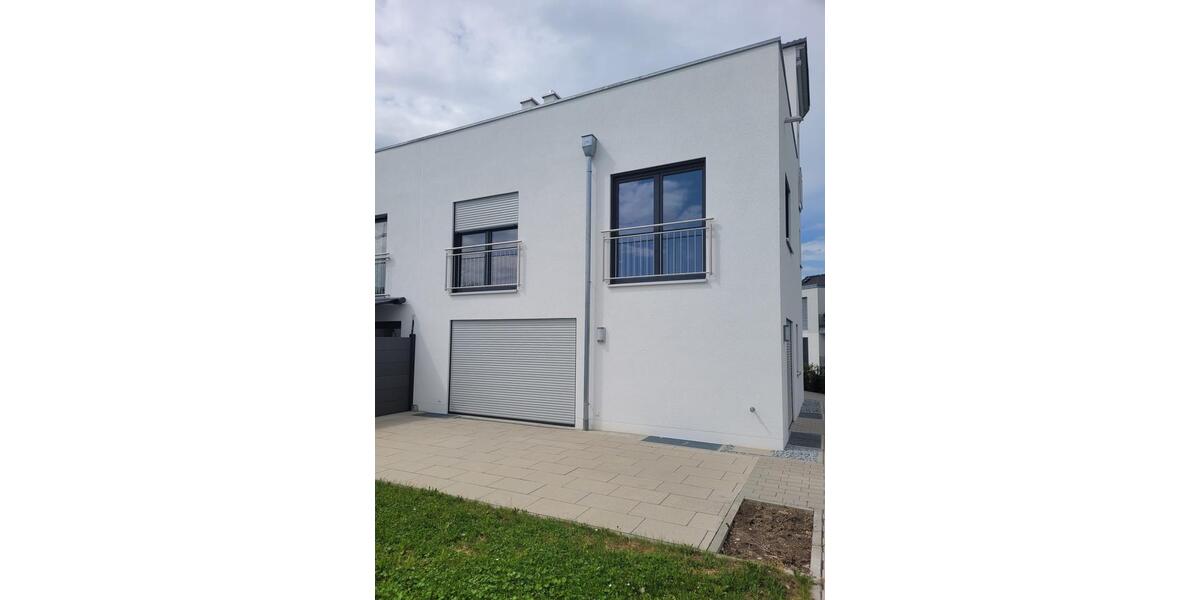 Etagenwohnung Kirchentellinsfurt - 4 Zimmer, 20 m&sup2;, 700&euro; | Angebot:24563638