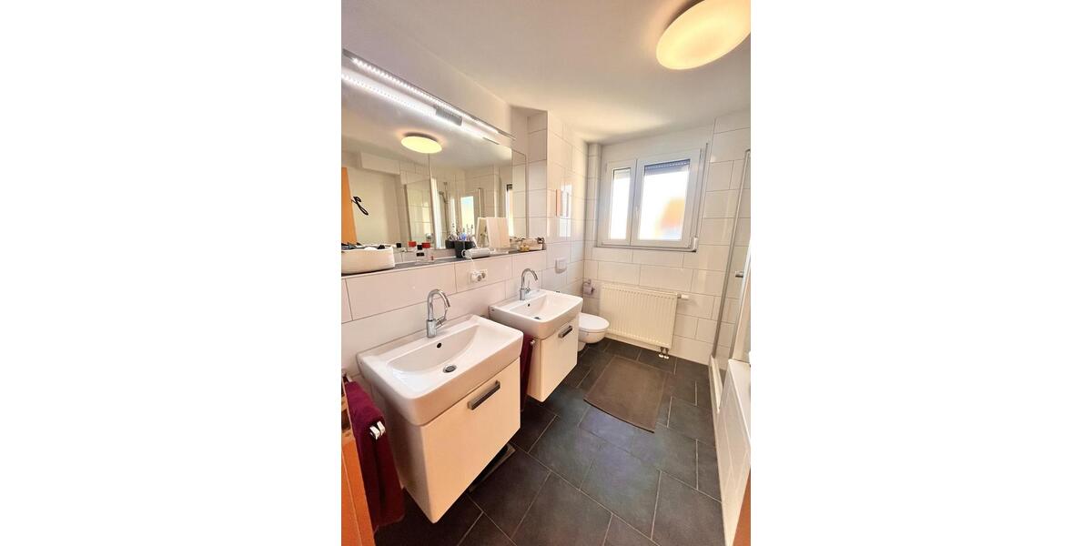 Maisonettenwohnung Gärtringen - 4.5 Zimmer, 118 m&sup2;, 2.150&euro; | Angebot:25894847