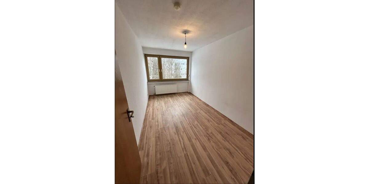 Etagenwohnung Herrenberg - 4 Zimmer, 96 m&sup2;, 330.000&euro; | Angebot:24811206