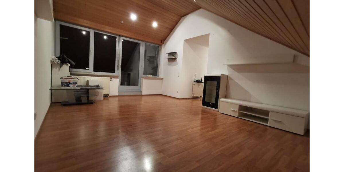 Dachgeschoßwohnung Fellbach Oeffingen - 2.5 Zimmer, 58 m&sup2;, 250.000&euro; | Angebot:24740194