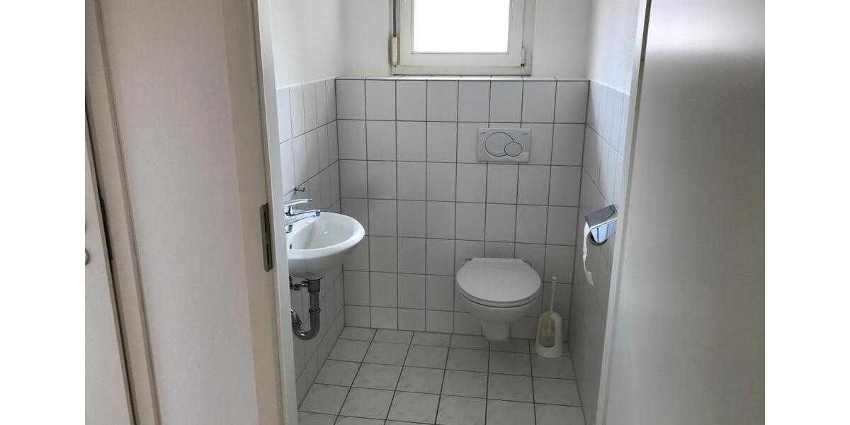 Etagenwohnung Esslingen am Neckar Oberesslingen - 4 Zimmer, 91 m&sup2;, 1.073&euro; | Angebot:26193569