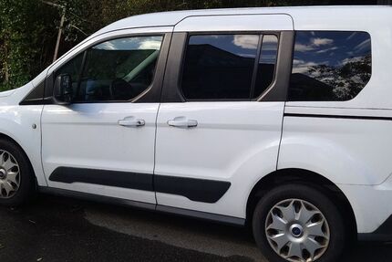Ford Tourneo Connect 144.000 km 5.500 € Tübingen 72070