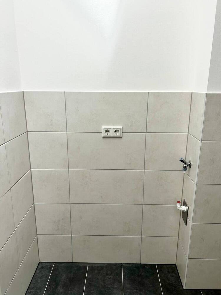 EXKLUSIVE-NEUBAU-ERSTBEZUG! Traumhafte DG-Wohnung mit Top-Ausstattung (Balkon, EBK, Aufzug uvm.) in sonniger direkter City-Lage!