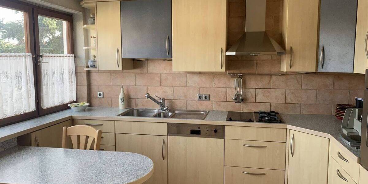 Etagenwohnung Schönaich - 4 Zimmer, 132 m&sup2;, 1.350&euro; | Angebot:26826641