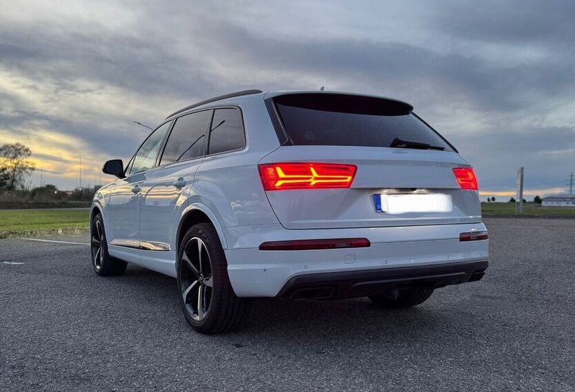Q7