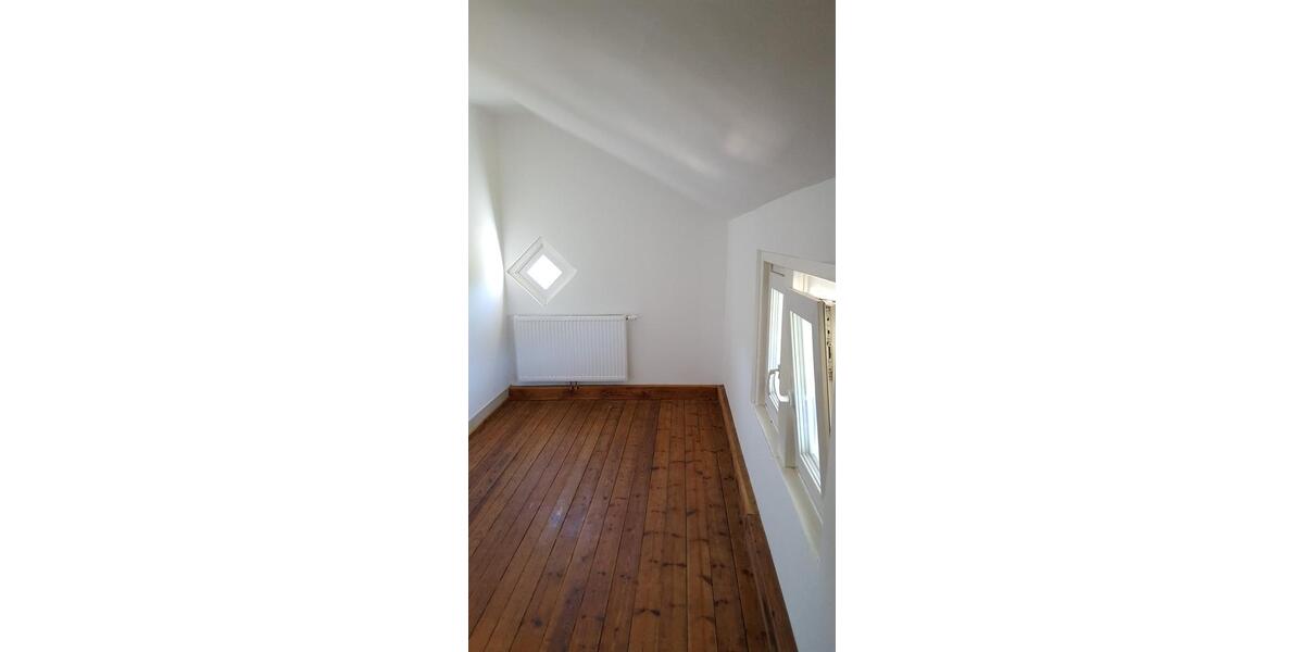 Dachgeschoßwohnung Nagold - 5 Zimmer, 100 m&sup2;, 920&euro; | Angebot:24788295