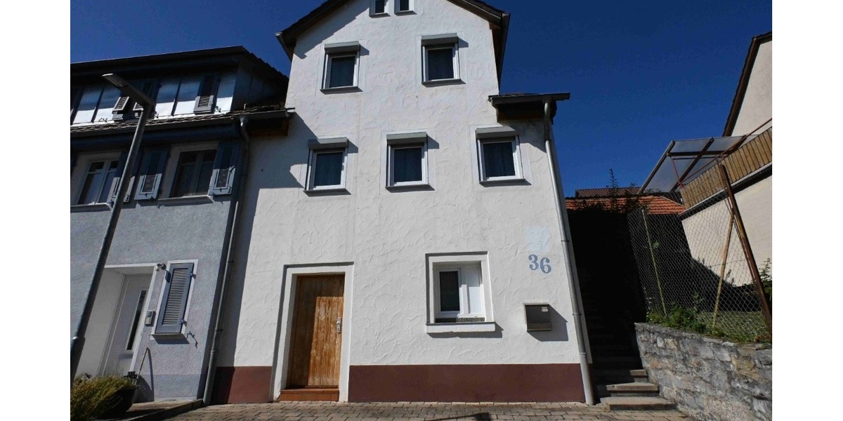 zentral Leben – stilvolle Doppelhaushälfte mit begehbarem Kleiderschrank - Doppelhaushälfte Vaihingen/Enz Enzweihingen | Angebot:24524544