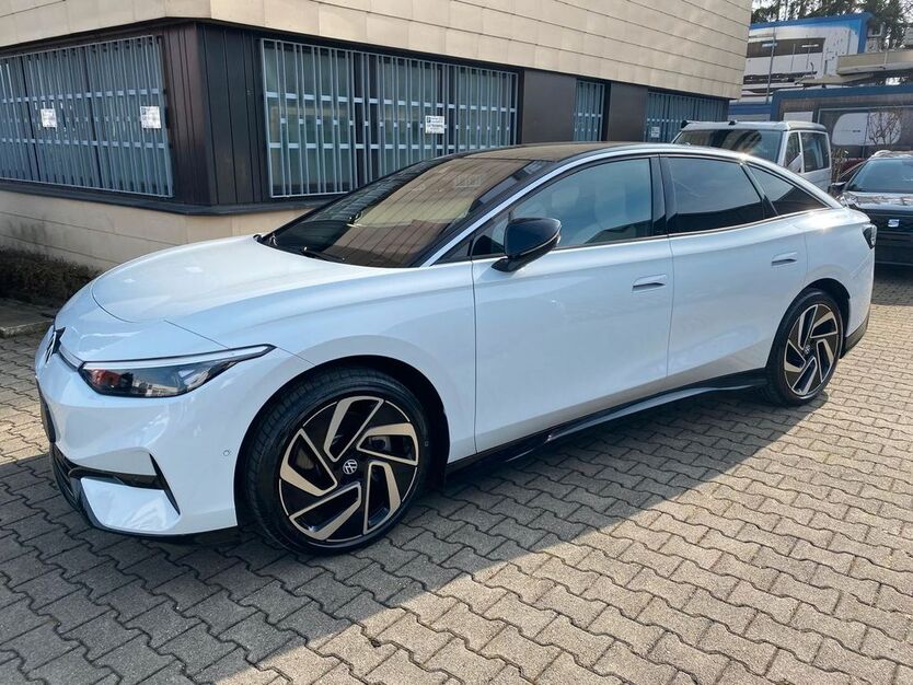 VW ID.7 13.340 km 42.590 € Renningen 71272