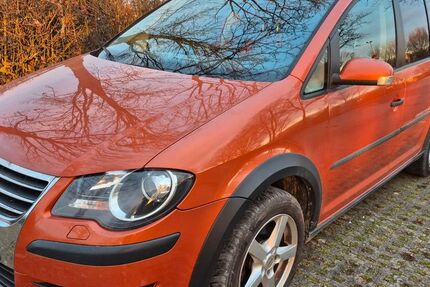 VW Touran 328.200 km 2.690 &euro; Köngen bei Stuttgart 73257