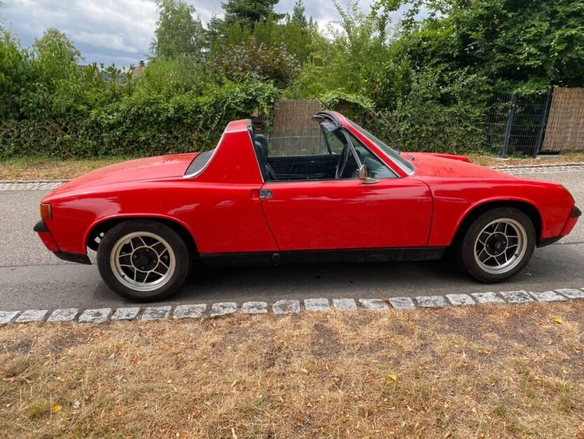 914