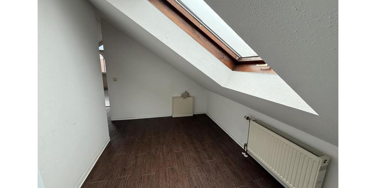Dachgeschoßwohnung Renningen - 2 Zimmer, 44 m&sup2;, 198.000&euro; | Angebot:25989349