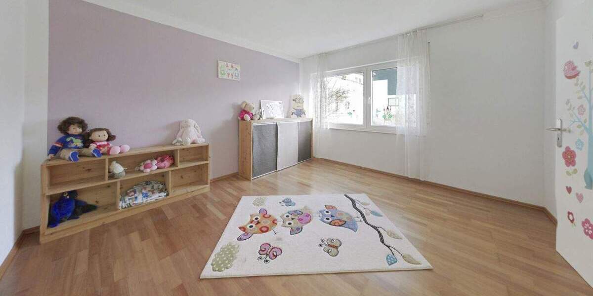 Etagenwohnung Remseck Neckarrems - 7 Zimmer, 226 m&sup2;, 799.000&euro; | Angebot:24847873