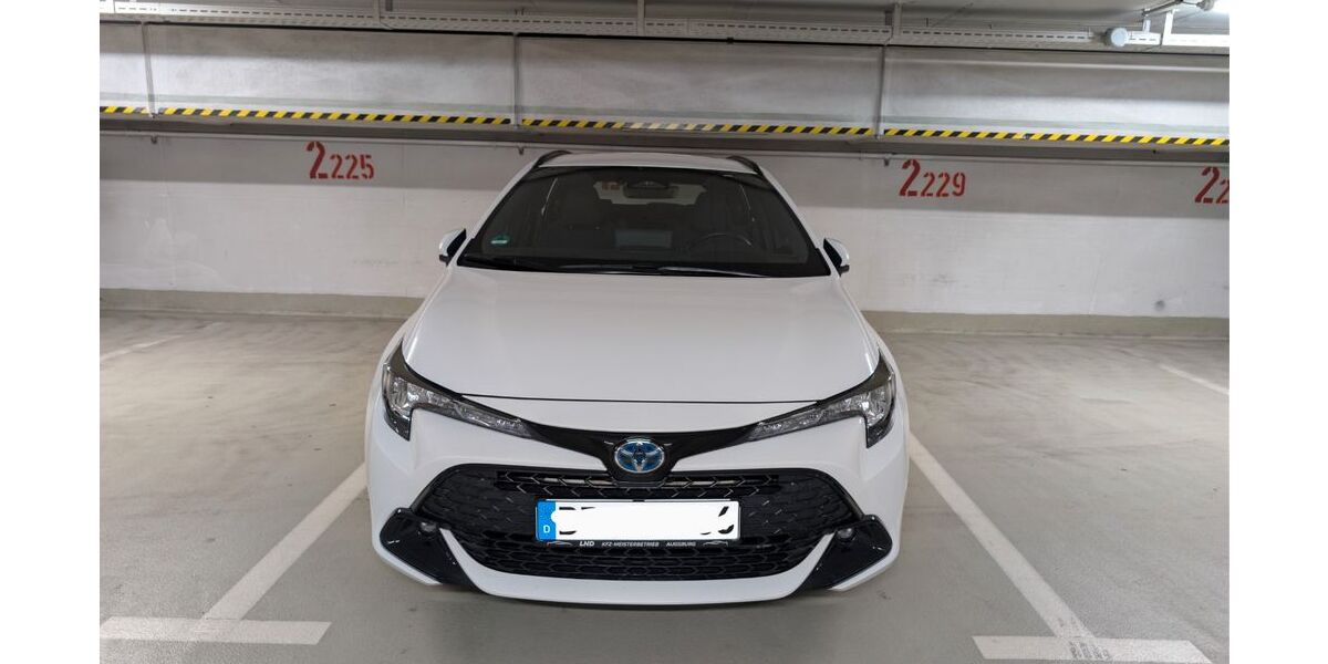 Toyota Corolla 103.000 km 22.999 &euro; Leonberg 71229