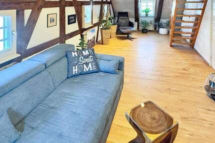 Historisch & saniert: Charmante Dachgeschoss-Maisonette im denkmalgeschützten Fachwerkhaus 4 zimmer