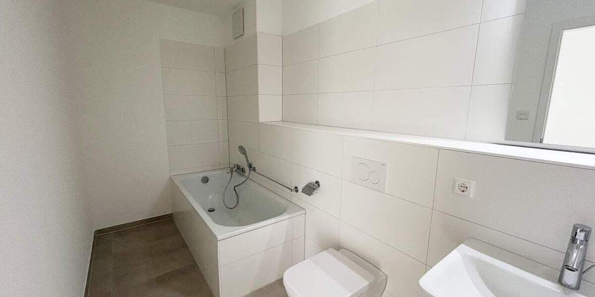 Etagenwohnung Stuttgart Untertürkheim - 4 Zimmer, 104 m&sup2;, 1.690&euro; | Angebot:25677103