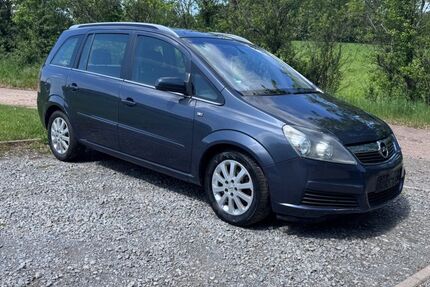 Opel Zafira 204.000 km 3.100 &euro; Illingen/Schützingen 75428