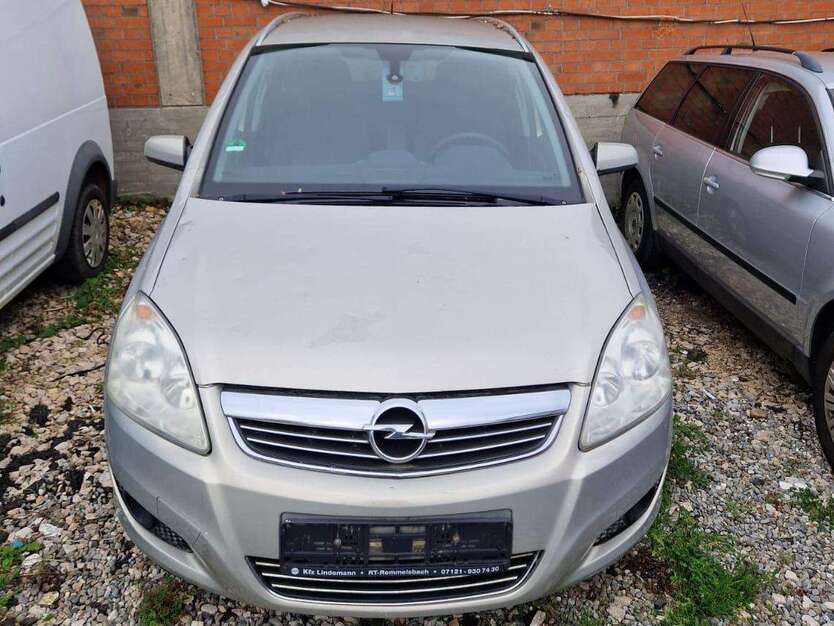 Opel Zafira 280.000 km 990 € Reutlingen 72760