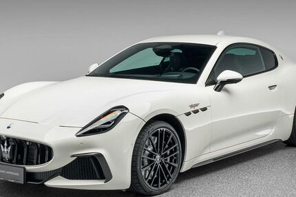 Maserati Granturismo 27.000 km 139.900 € Böblingen 71034