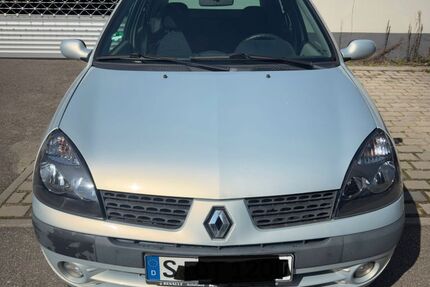 Renault Clio 154.300 km 2.100 &euro; Stuttgart 70569