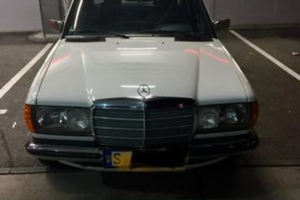 Mercedes-Benz 230 112.000 km 17.950 &euro; Magstadt 71106