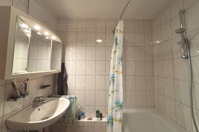 Frei werdende 3-Zimmer-Eigentumswohnung mit Balkon und Garage in S-Münster!