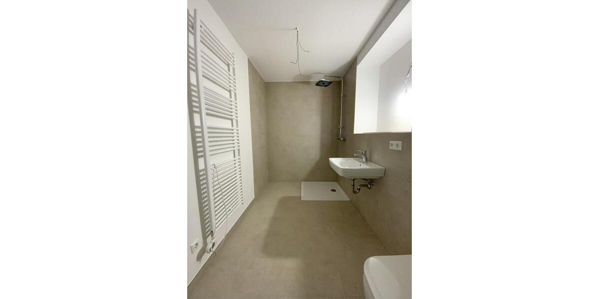 Neubau-Highlight: 3-Zimmer-Wohnung mit EBK und Balkon in Südausrichtung 3 zimmer