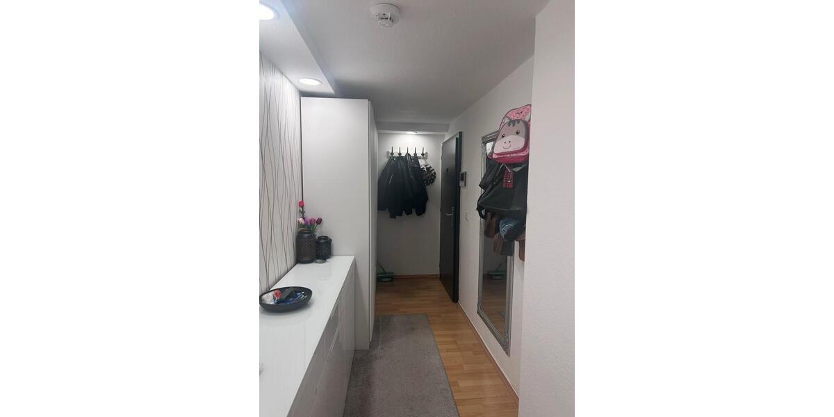 Dachgeschoßwohnung Pforzheim - 3 Zimmer, 63 m&sup2;, 750&euro; | Angebot:27576400