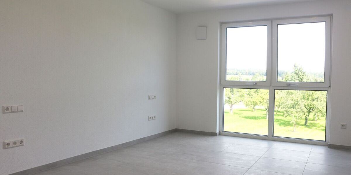 Hochwertige und barrierefreie 4-Zimmerwohnung mit Balkon und EBK - Appartement Mötzingen | Angebot:26633938