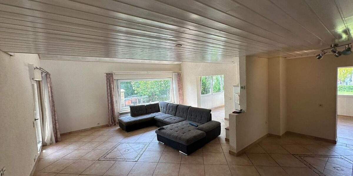 Mehrfamilienhaus, Wohnhaus Althengstett - 5 Zimmer, 199 m&sup2;, 2.500&euro; | Angebot:25821147