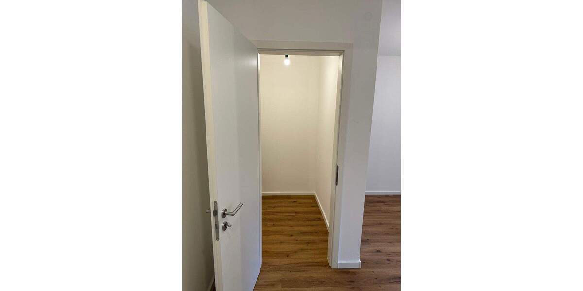 Etagenwohnung Esslingen-Oberesslingen Oberesslingen - 2 Zimmer, 68 m&sup2;, 289.000&euro; | Angebot:24810103