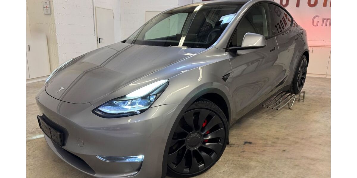 Tesla Model Y 40.879 km 40.999 &euro; Holzgerlingen 71088