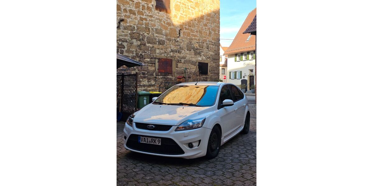 Ford Focus 204.000 km 6.999 &euro; Eberdingen-Hochdorf 71735