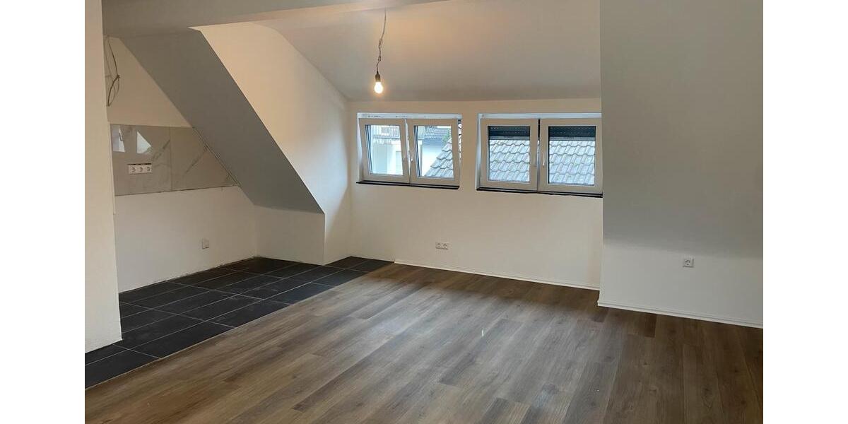 Dachgeschoßwohnung Ludwigsburg Eglosheim - 1 Zimmer, 42 m&sup2;, 900&euro; | Angebot:27604949