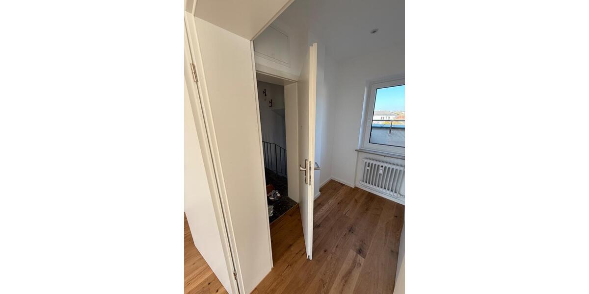 Einfamilienhaus Stuttgart Bad Cannstatt - 1 Zimmer, 52 m&sup2;, 1.000&euro; | Angebot:26463423