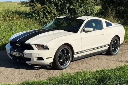 Ford Mustang 139.000 km 18.999 &euro; Vaihingen an der Enz 71665