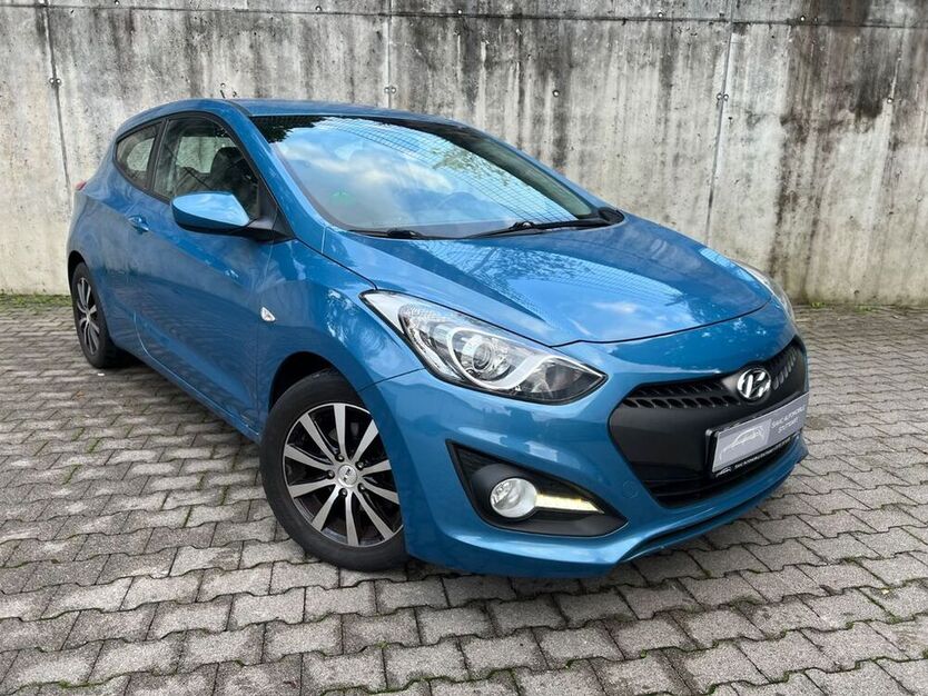 i30