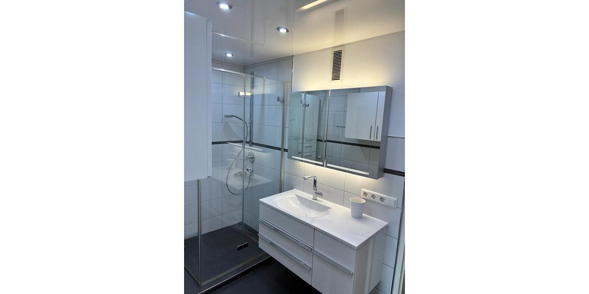 Dachgeschoßwohnung Ditzingen - 3.5 Zimmer, 89 m&sup2;, 285.000&euro; | Angebot:27550906