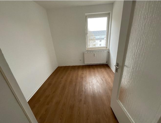 Etagenwohnung Esslingen am Neckar Pliensauvorstadt - 4 Zimmer, 86 m&sup2;, 958&euro; | Angebot:24442947