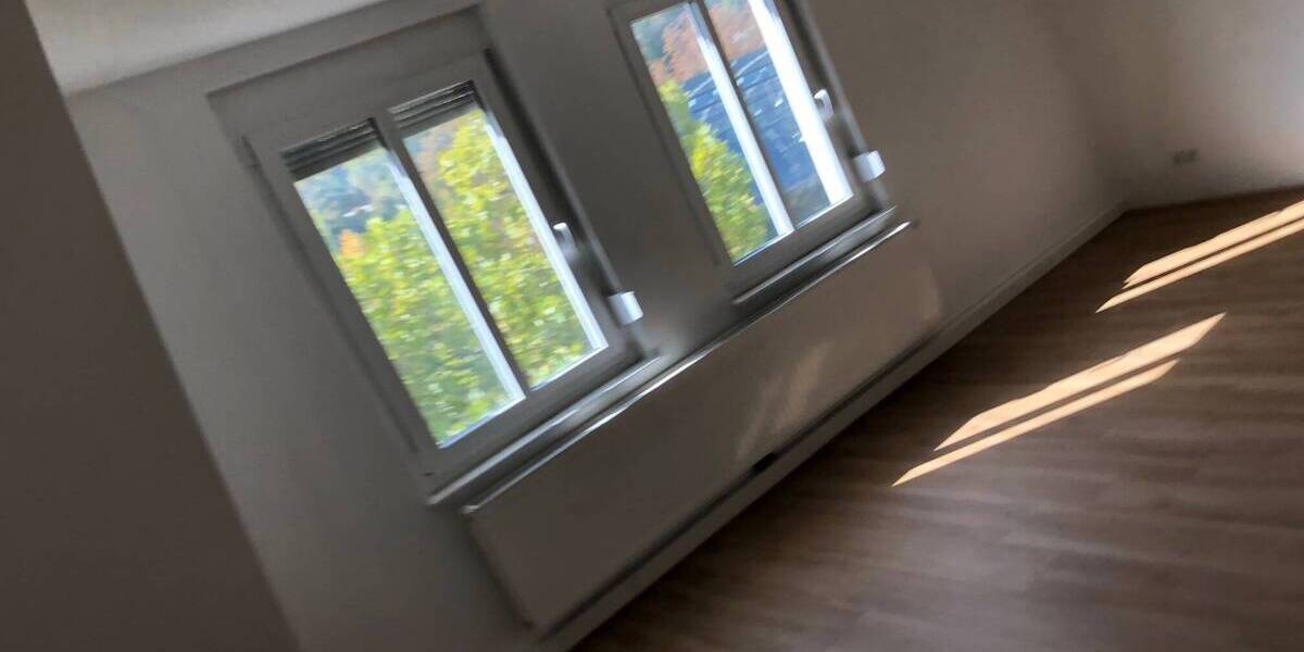 Etagenwohnung Stuttgart Bad Cannstatt - 4 Zimmer, 76 m&sup2;, 1.100&euro; | Angebot:26806574