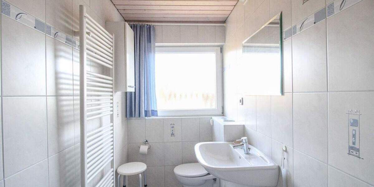 Reihenendhaus Stuttgart Rot - 6 Zimmer, 131 m&sup2;, 450.000&euro; | Angebot:24673655