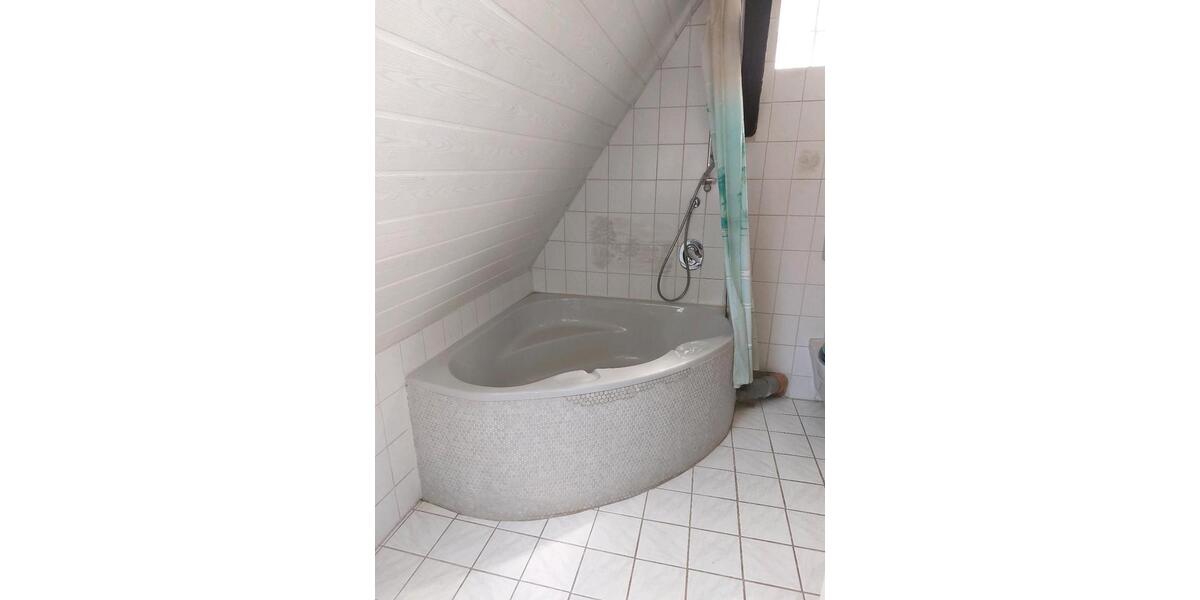 Einfamilienhaus Vaihingen an der Enz - 4 Zimmer, 118 m&sup2;, 260.000&euro; | Angebot:24878802