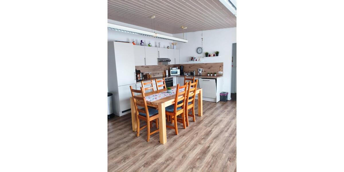 Etagenwohnung Vaihingen an der Enz - 4 Zimmer, 126 m&sup2;, 1.000&euro; | Angebot:26006389