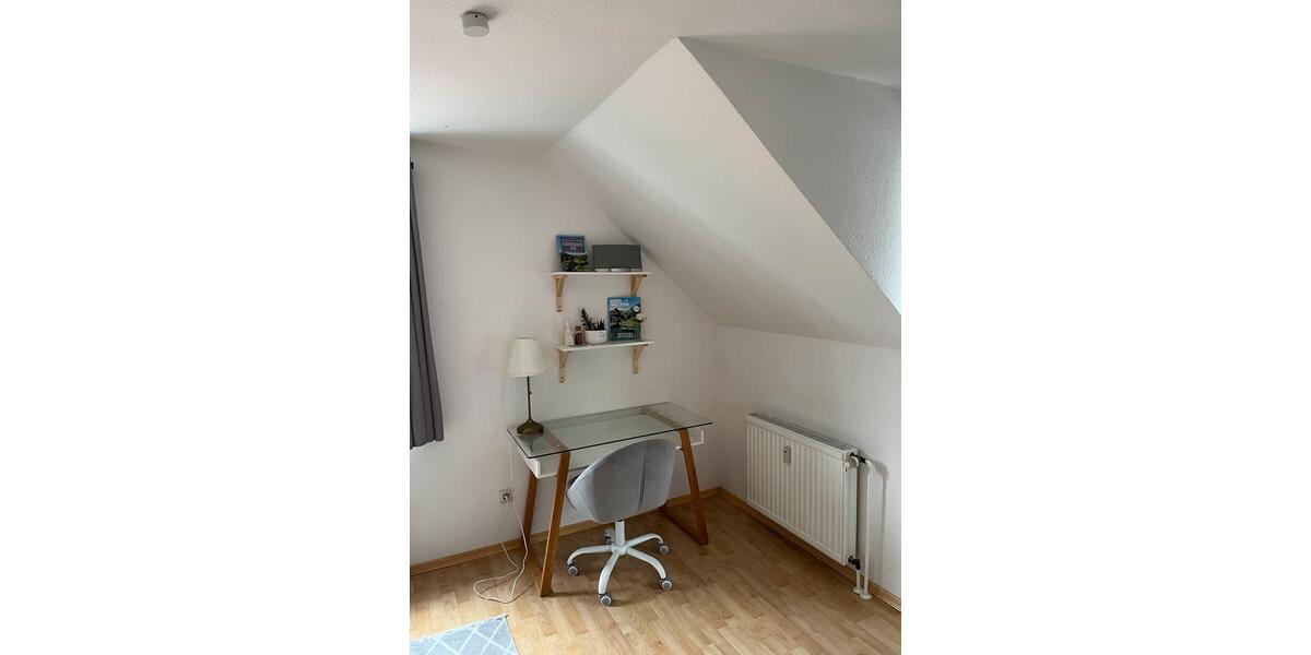 Dachgeschoßwohnung Stuttgart Stuttgart-Süd - 1.5 Zimmer, 45 m&sup2;, 1.200&euro; | Angebot:27625072
