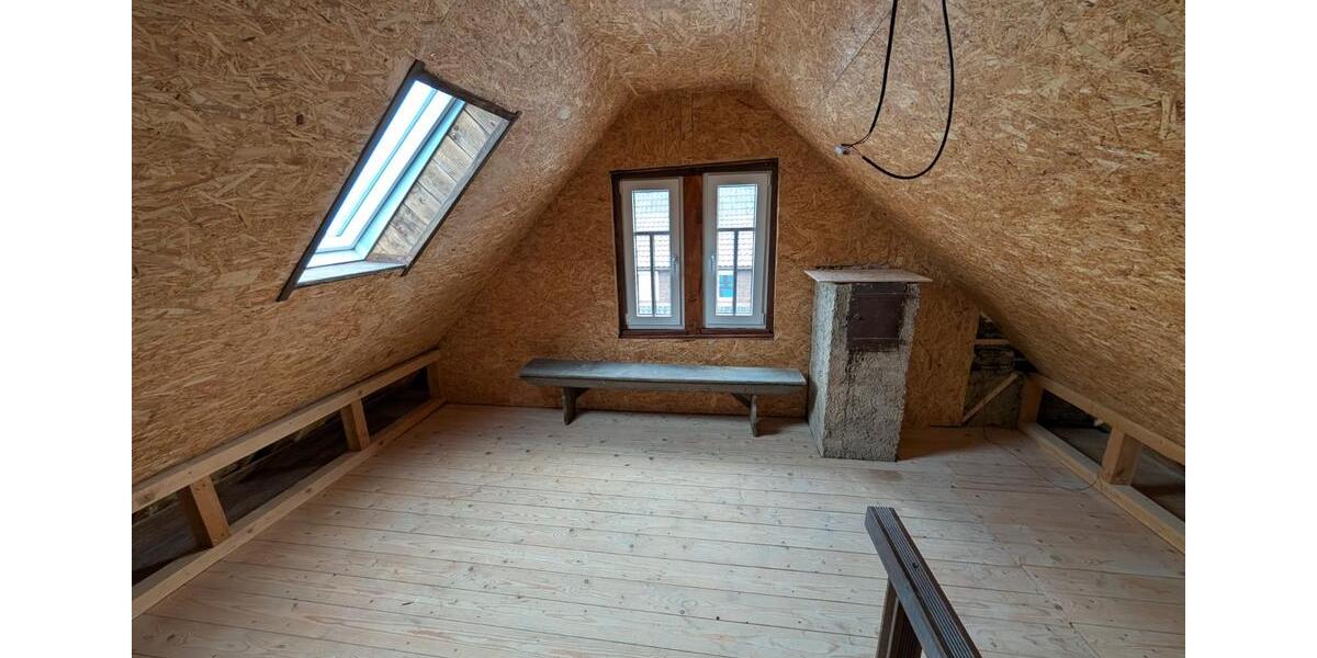 Einfamilienhaus Rottenburg am Neckar - 7 Zimmer, 200 m&sup2;, 1.750&euro; | Angebot:25643748