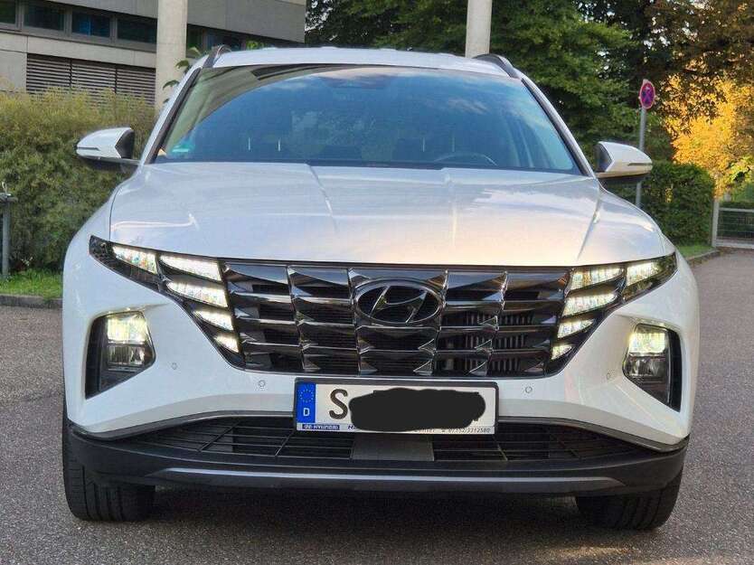 Hyundai TUCSON 50.500 km 23.500 € Stuttgart 70188